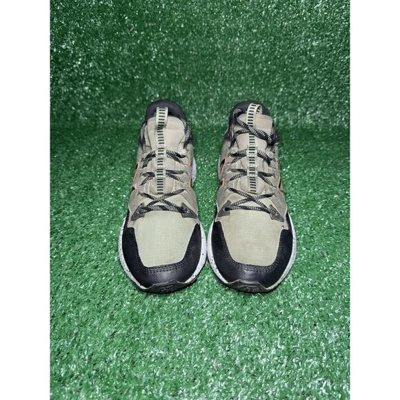 New Balance Fresh Foam Crag Trail Womens Size 8.5 Green Hiking Running Shoes Gym - Picture 6 of 9